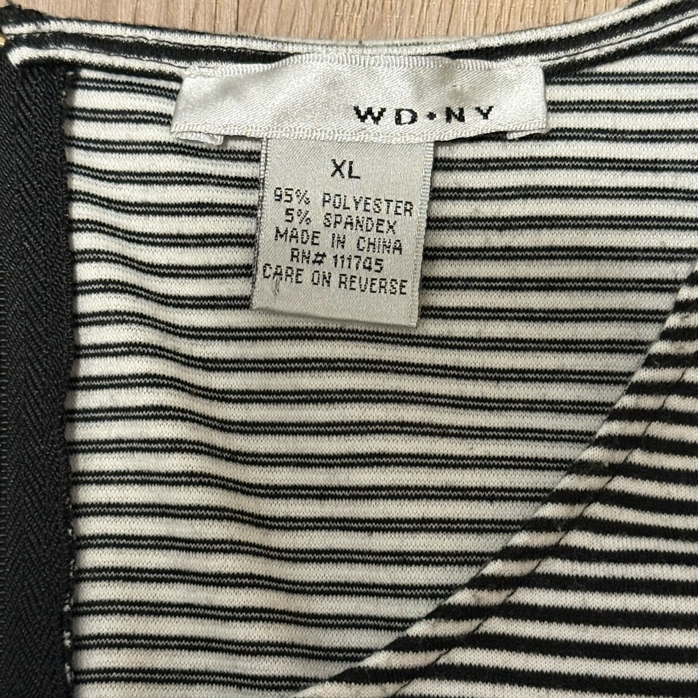 WD.NY - Picture 2 of 5